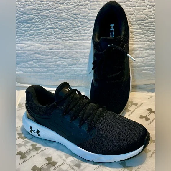 UNDER ARMOUR CHARGED VANTAGE 2E MENS ATHLETIC SNEAKERS - Picture 2 of 10